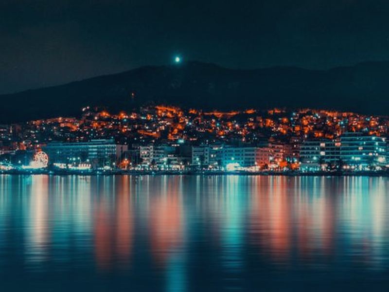25時，赤坂見